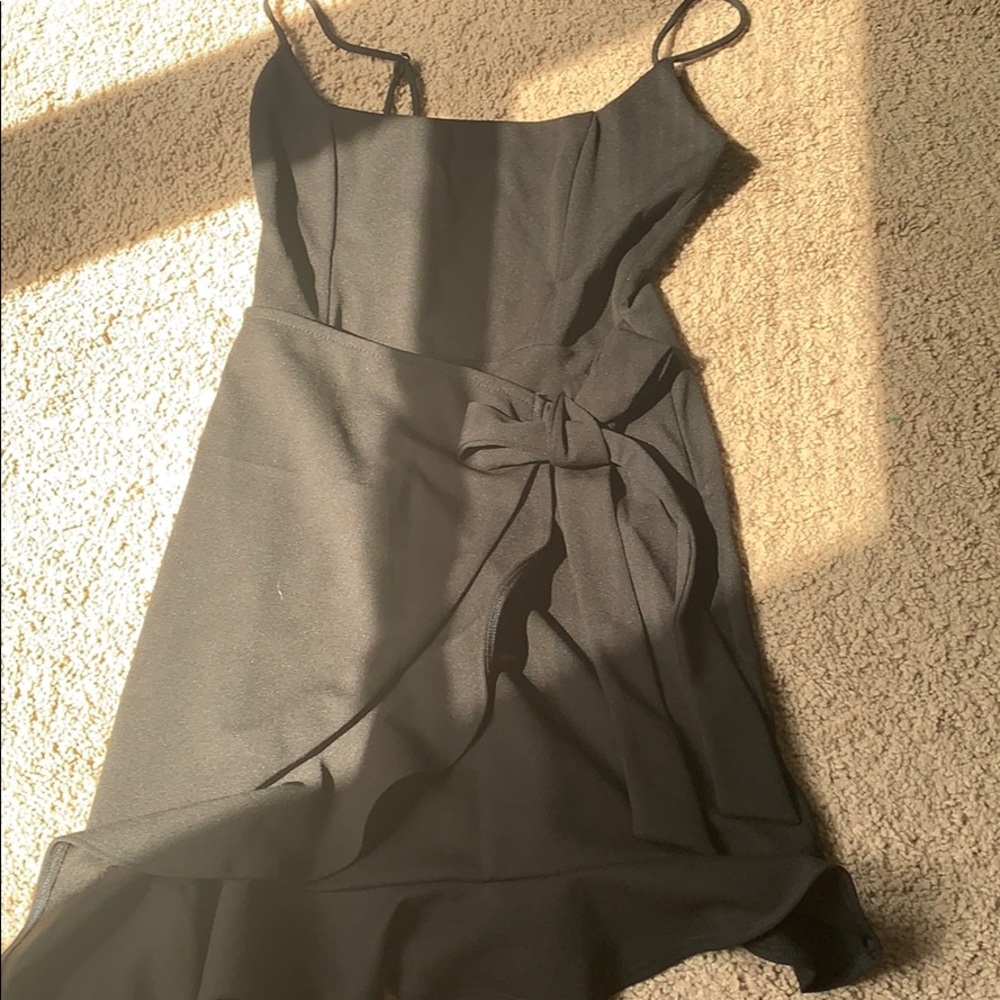 Lucy in the Sky Capri ruffle tie dress